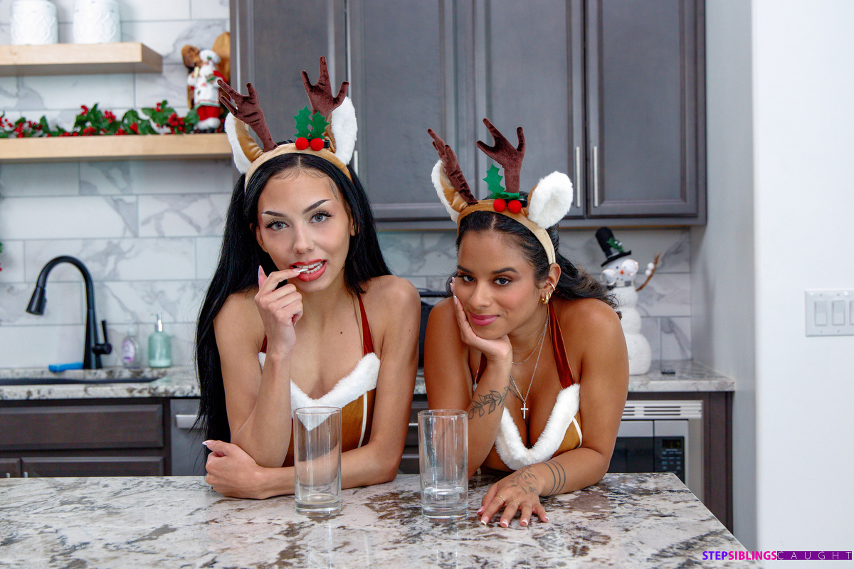 Double Tease in the Living Room #10